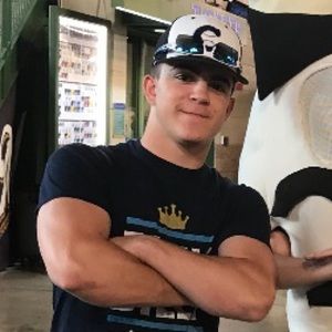 Meet your Posher, Cory